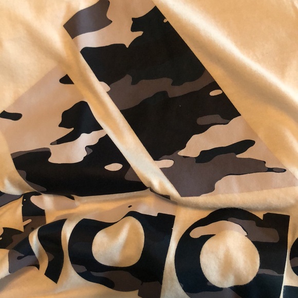 Men’s ADIDAS tshirt, excellent condition. Size XL - Picture 4 of 4